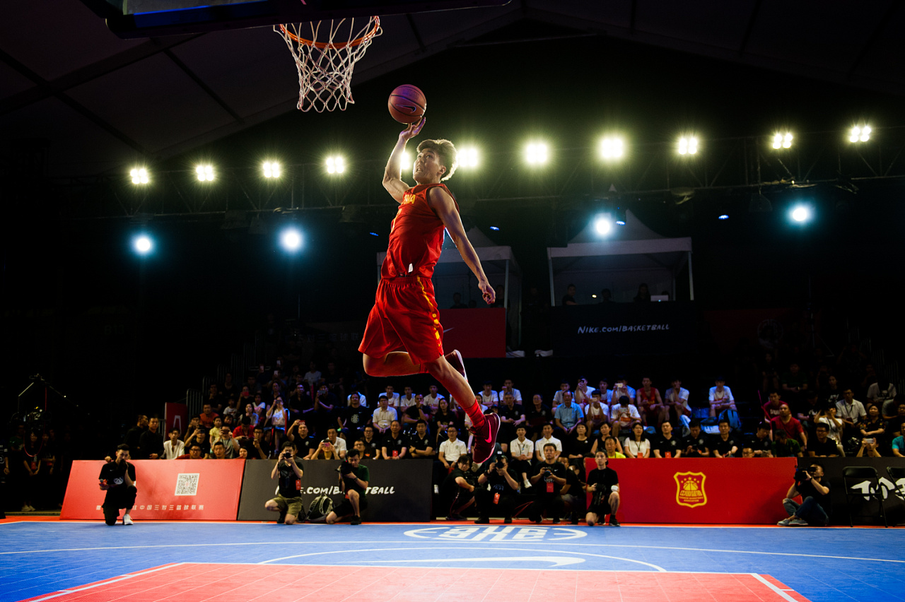 一场激烈较 一场激烈较