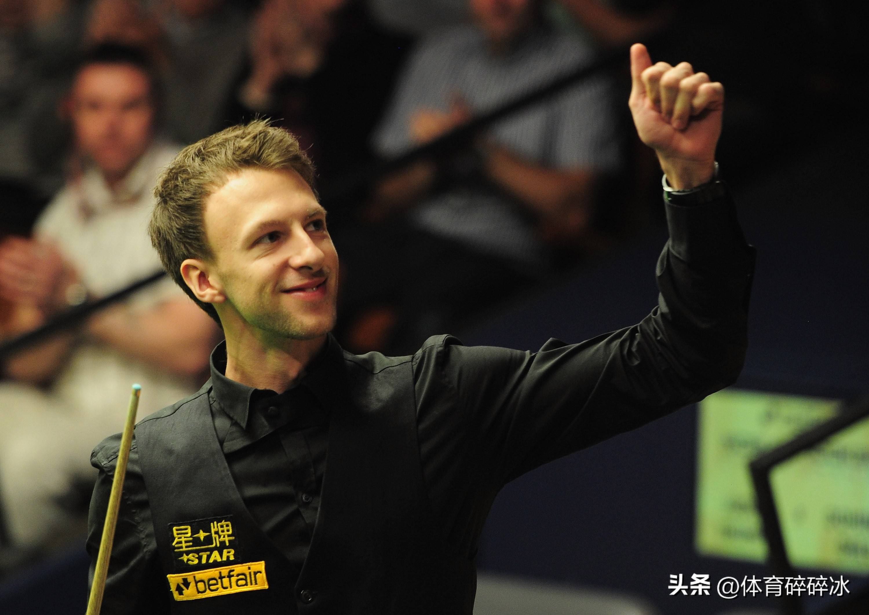 世体：内马尔一次支撑失误后接受处理，问题不大但引发了担忧